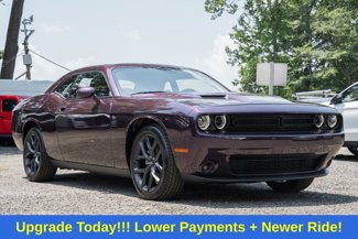 Used 2022 Dodge Challenger SXT w/ Driver Convenience Group image 1