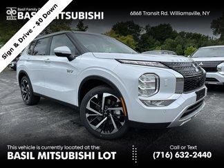 New 2025 Mitsubishi Outlander SE image 1