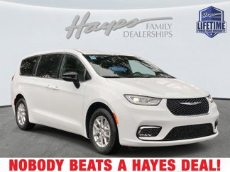 New 2026 Chrysler Pacifica Select image 1