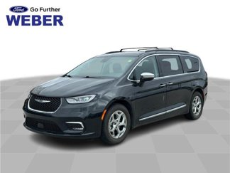 Used 2023 Chrysler Pacifica Limited image 1