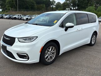 Used 2023 Chrysler Pacifica Touring-L image 1