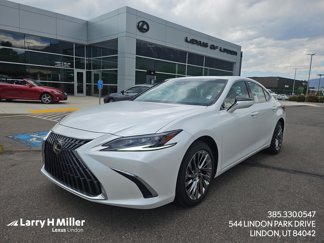New 2025 Lexus ES 300h w/ Luxury Package image 1