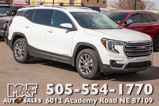 Used 2024 GMC Terrain SLT image 1