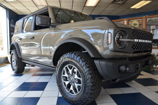 New 2025 Ford Bronco Badlands image 1