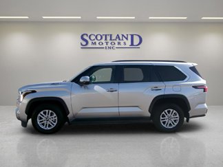 Used 2025 Toyota Sequoia SR5 image 1
