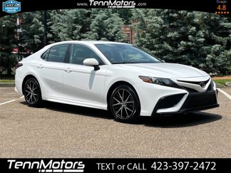 Used 2022 Toyota Camry SE image 1