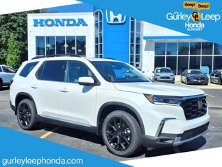 New 2025 Honda Pilot Touring image 1
