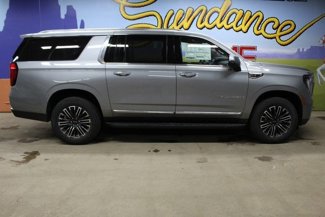 New 2025 GMC Yukon XL Elevation image 1