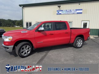 Used 2022 RAM 1500 4x4 Crew Cab image 1