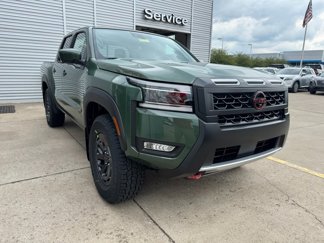 New 2025 Nissan Frontier PRO-4X w/ Pro Convenience Package image 1