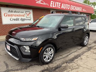 Used 2022 Kia Soul LX image 1