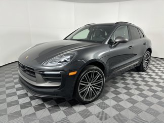 Used 2025 Porsche Macan image 1