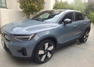 Certified 2022 Volvo C40 P8 Recharge Ultimate image 1