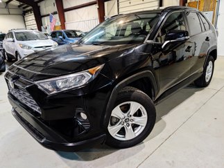 Used 2019 Toyota RAV4 XLE image 1