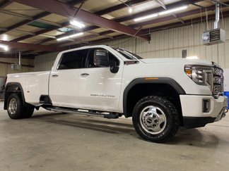 Used 2022 GMC Sierra 3500 Denali w/ Denali Ultimate Package image 1