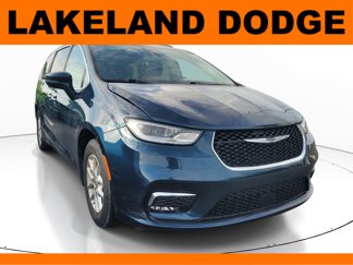 Used 2021 Chrysler Pacifica Touring-L image 1