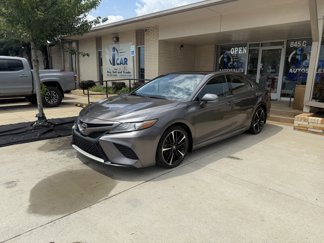 Used 2018 Toyota Camry XSE image 1