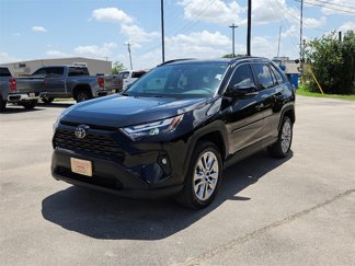 Used 2022 Toyota RAV4 XLE Premium image 1