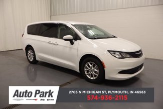 Used 2022 Chrysler Voyager LX image 1