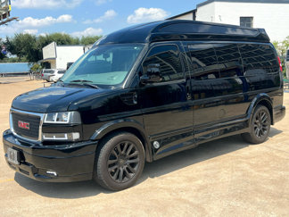 Used 2020 GMC Savana 2500 w/ Enhanced Convenience Package image 1
