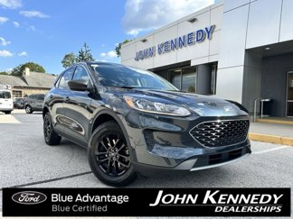 Certified 2022 Ford Escape SE w/ Cold Weather Package image 1