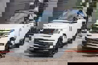 New 2025 Land Rover Range Rover SE image 1