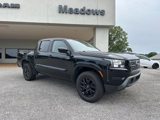 Used 2023 Nissan Frontier SV image 1