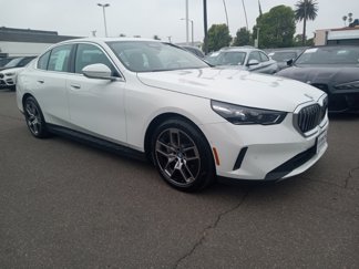 Used 2024 BMW i5 eDrive40i image 1
