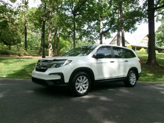 Used 2019 Honda Pilot LX image 1