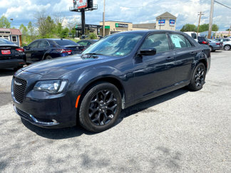 Used 2019 Chrysler 300 Touring w/ Sport Appearance Package image 1