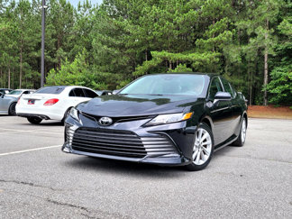 Used 2022 Toyota Camry LE image 1
