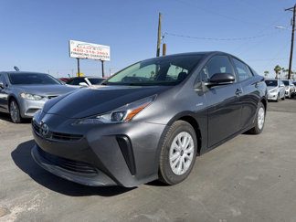 Used 2022 Toyota Prius LE image 1