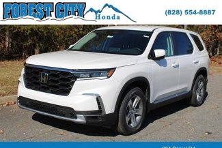 New 2025 Honda Pilot EX-L image 1