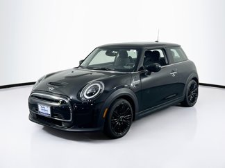 Used 2024 MINI Cooper SE image 1