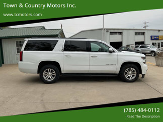 Used 2017 Chevrolet Suburban LT image 1