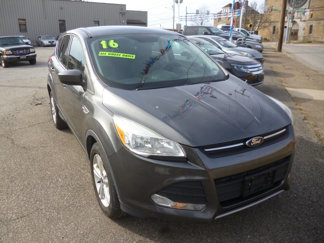 Used 2016 Ford Escape SE image 1
