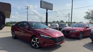Used 2023 Hyundai Elantra SEL w/ Convenience Package image 1