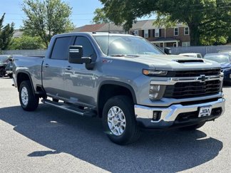 Used 2024 Chevrolet Silverado 2500 LT image 1