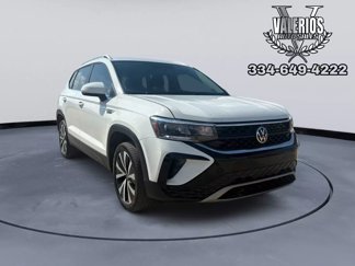 Used 2022 Volkswagen Taos SE w/ Panoramic Sunroof Package image 1