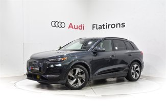 New 2025 Audi Q6 e-tron Prestige image 1