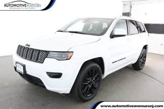 Used 2022 Jeep Grand Cherokee Laredo X image 1