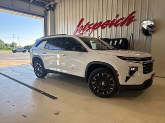 New 2025 Chevrolet Traverse LT image 1