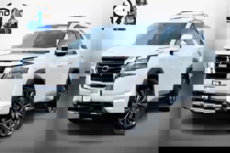 New 2025 Nissan Pathfinder SL w/ SL Premium Package image 1