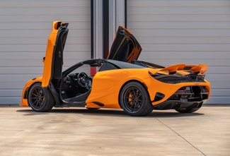Used 2024 McLaren 750S Spider image 1