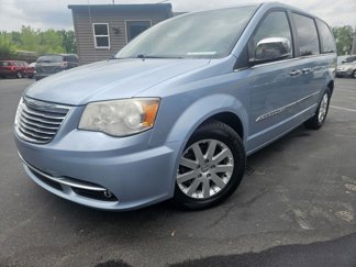 Used 2012 Chrysler Town & Country Touring-L w/ Entertainment Group #2 image 1