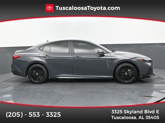 Used 2025 Toyota Camry SE image 1