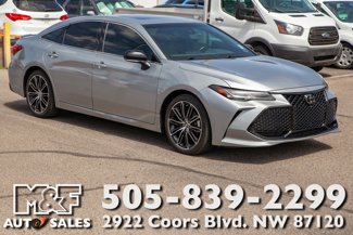 Used 2019 Toyota Avalon Touring image 1