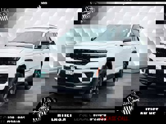 New 2025 Jeep Grand Cherokee Altitude image 1