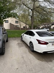Used 2017 Nissan Altima 2.5 SR image 1