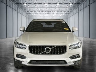 Used 2024 Volvo V90 B6 Cross Country Plus image 1